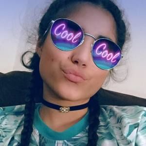 Meet your Posher, Roxy